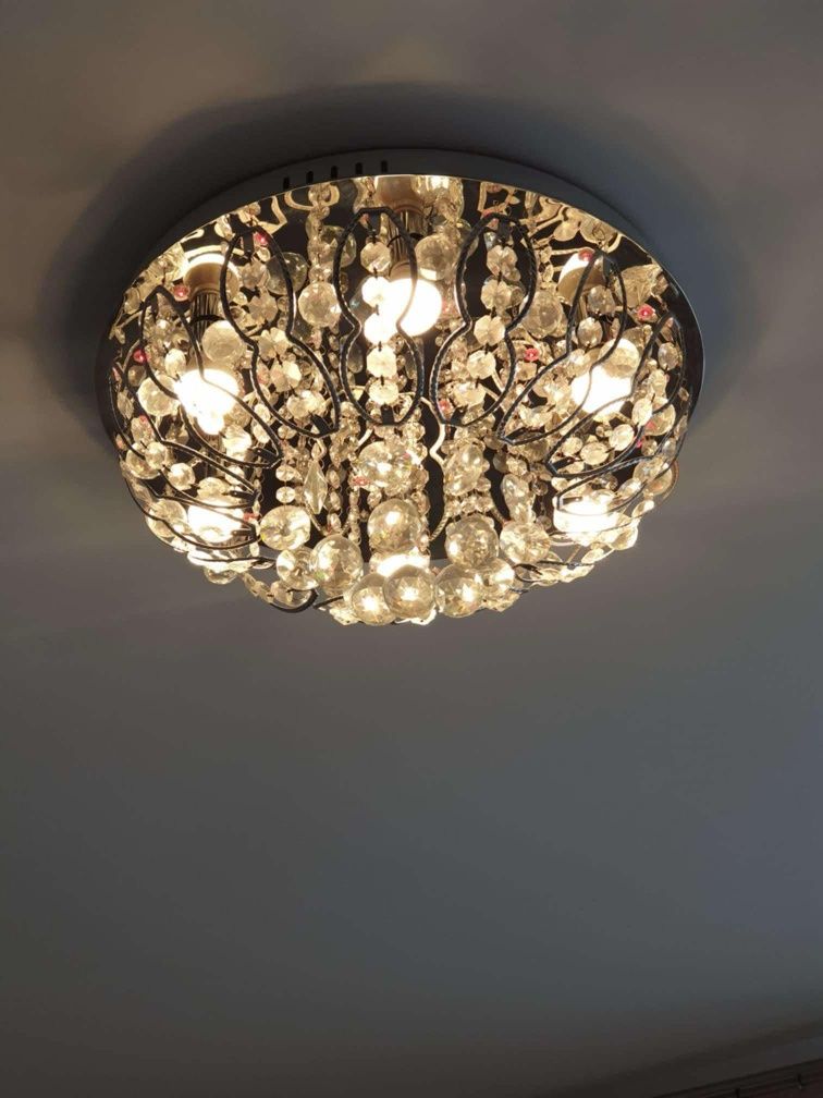 Żyrandol oświetlenie LED