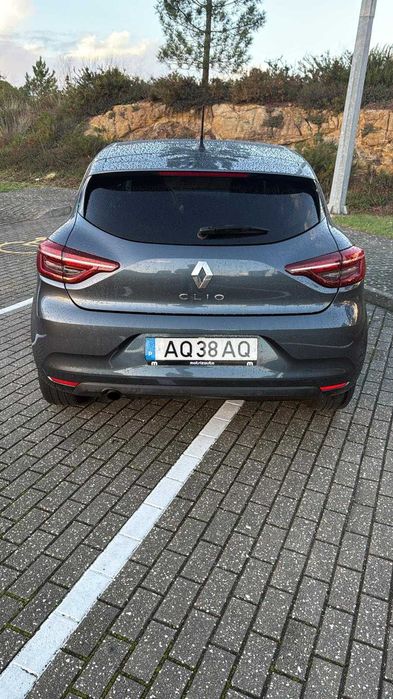 Renault Clio 1.5 Blue dCi 100 Limited 5p - Cilindrada: 1461 - Cinzento