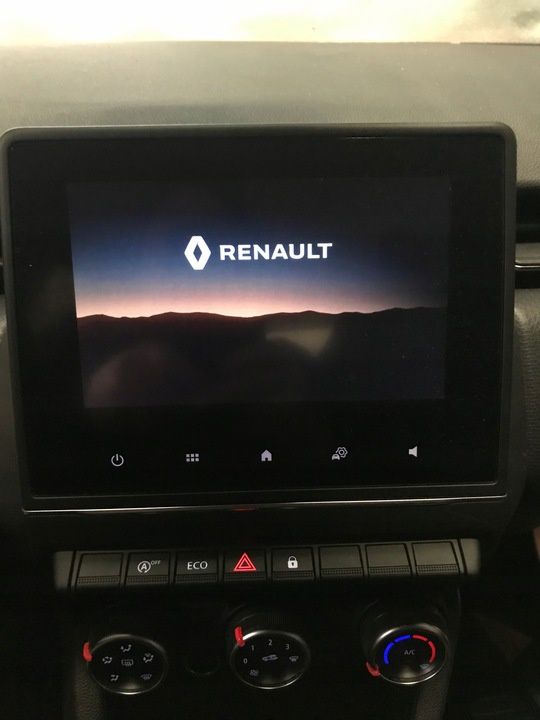 автомагнитолу Renault clio v