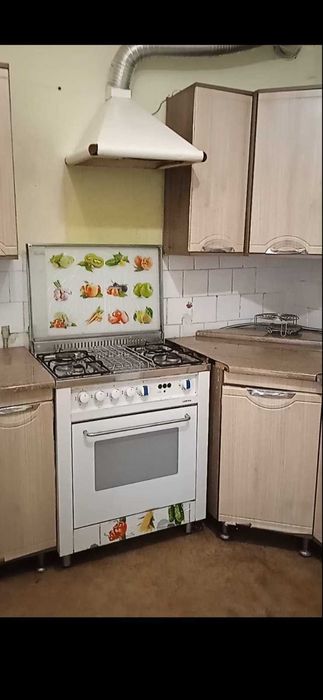 Оренда просторої 1 кімнати в особняку