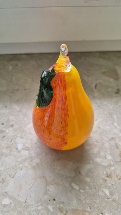 Szklany owoc Gruszka Costa Boda