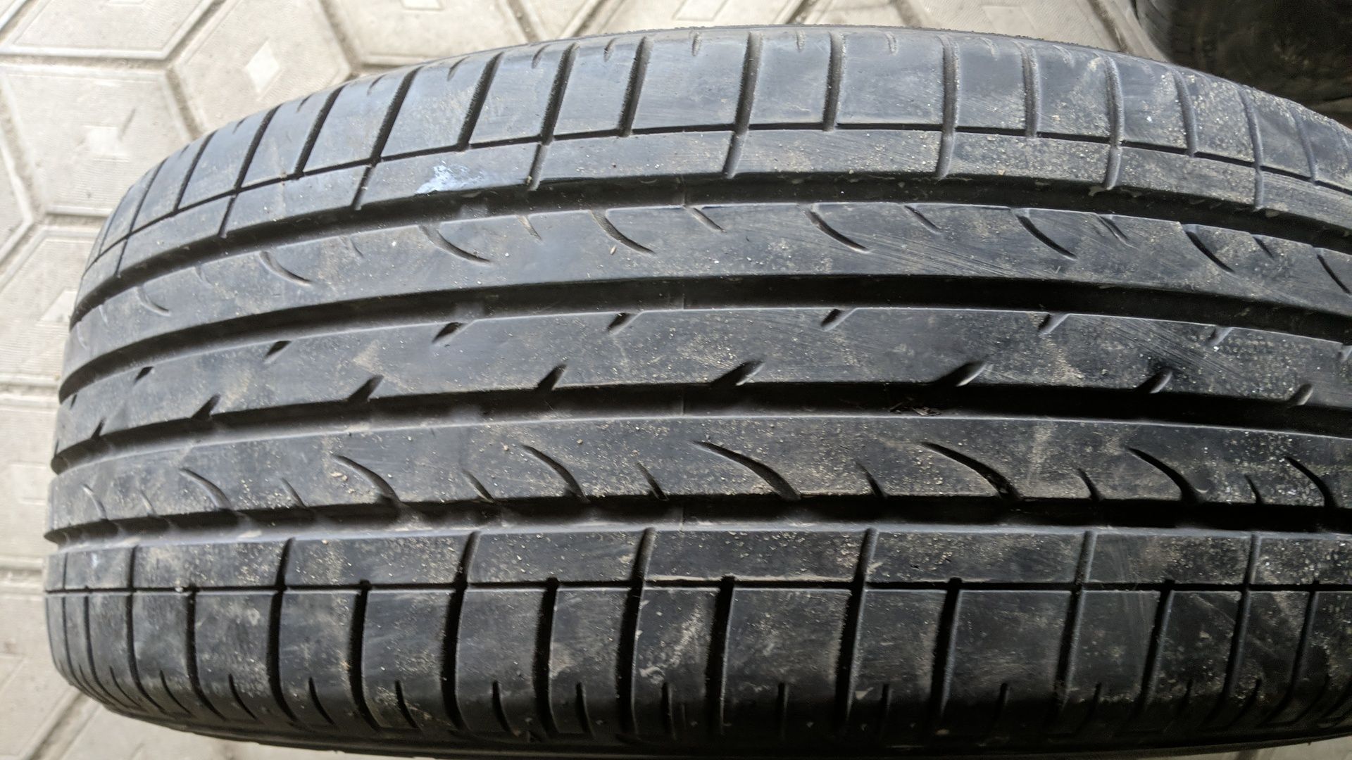 225/55R18 Bridgestone