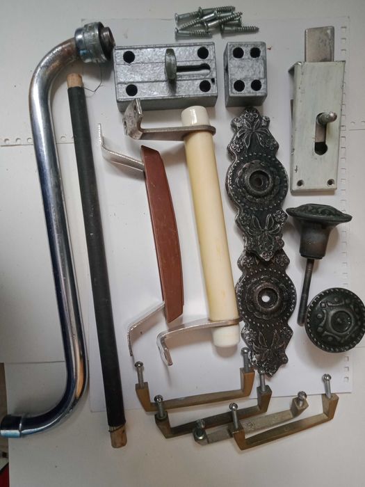 Ручки дверные, мебельные и др.