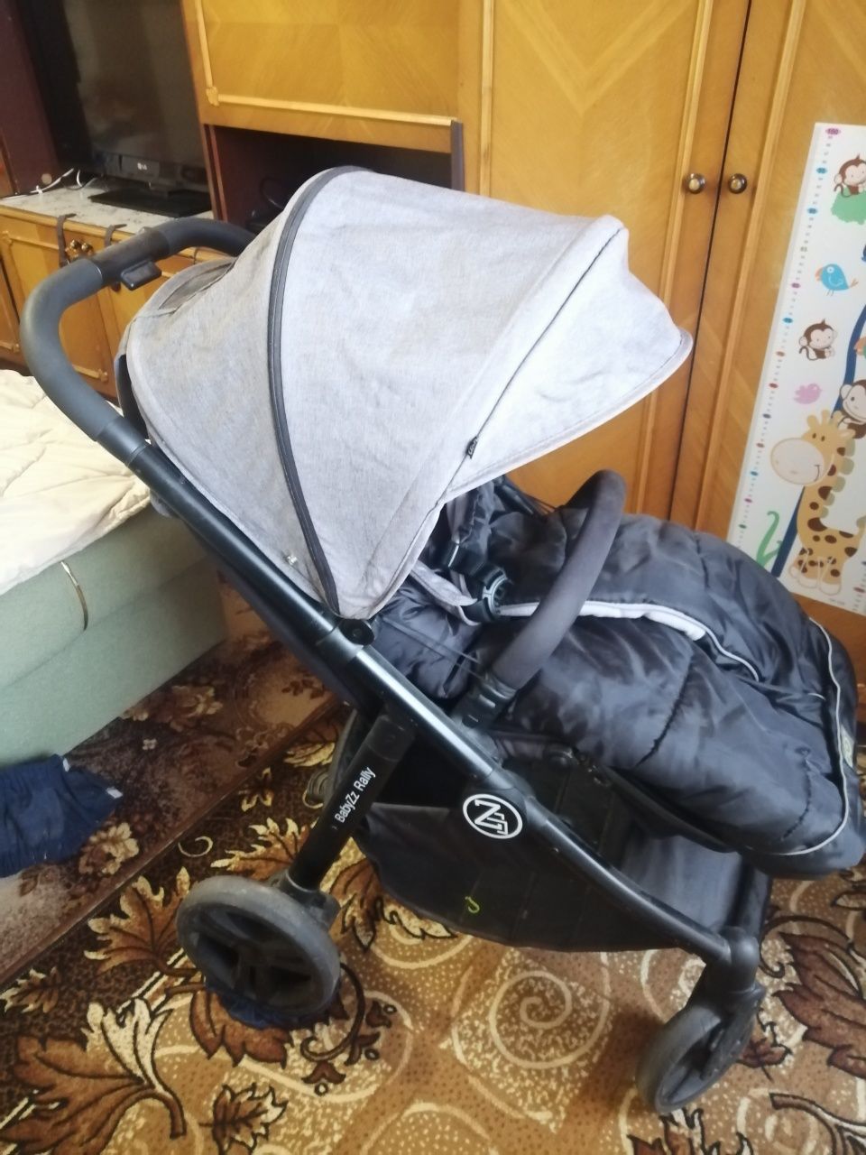 Дитяча прогулянкова коляска Babyzz