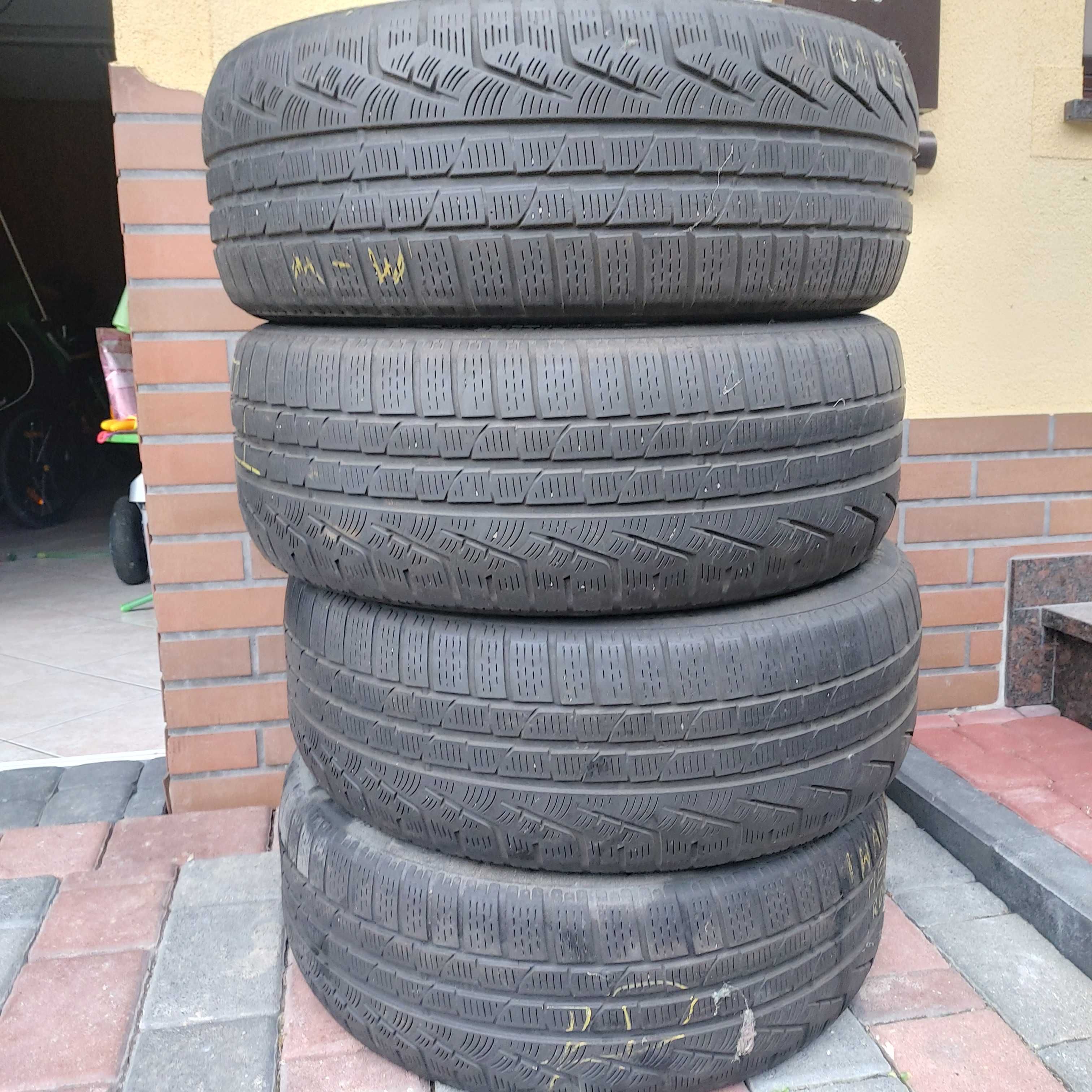 Pirelli Sottozero RSC 245/45/19 3szt