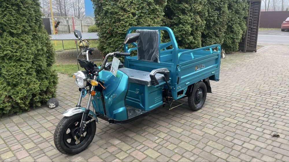 Електротрицикл DOZER Model 1 скутер трицикл мотоцикл електричний