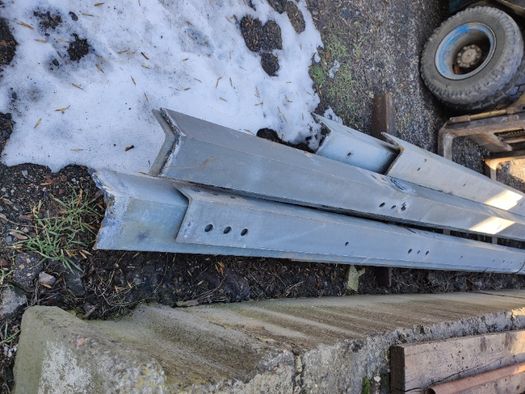 уголок б\у 140х10,160х11 оцинкован. черный 40х3 и от 125 до 140