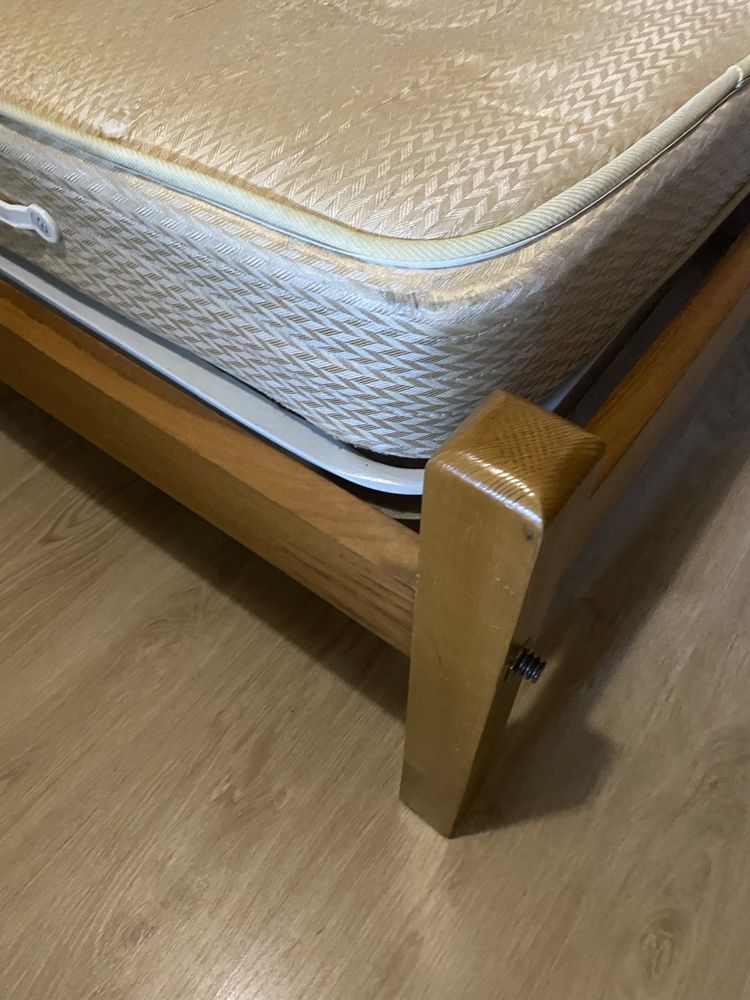 Quarto de solteiro completo