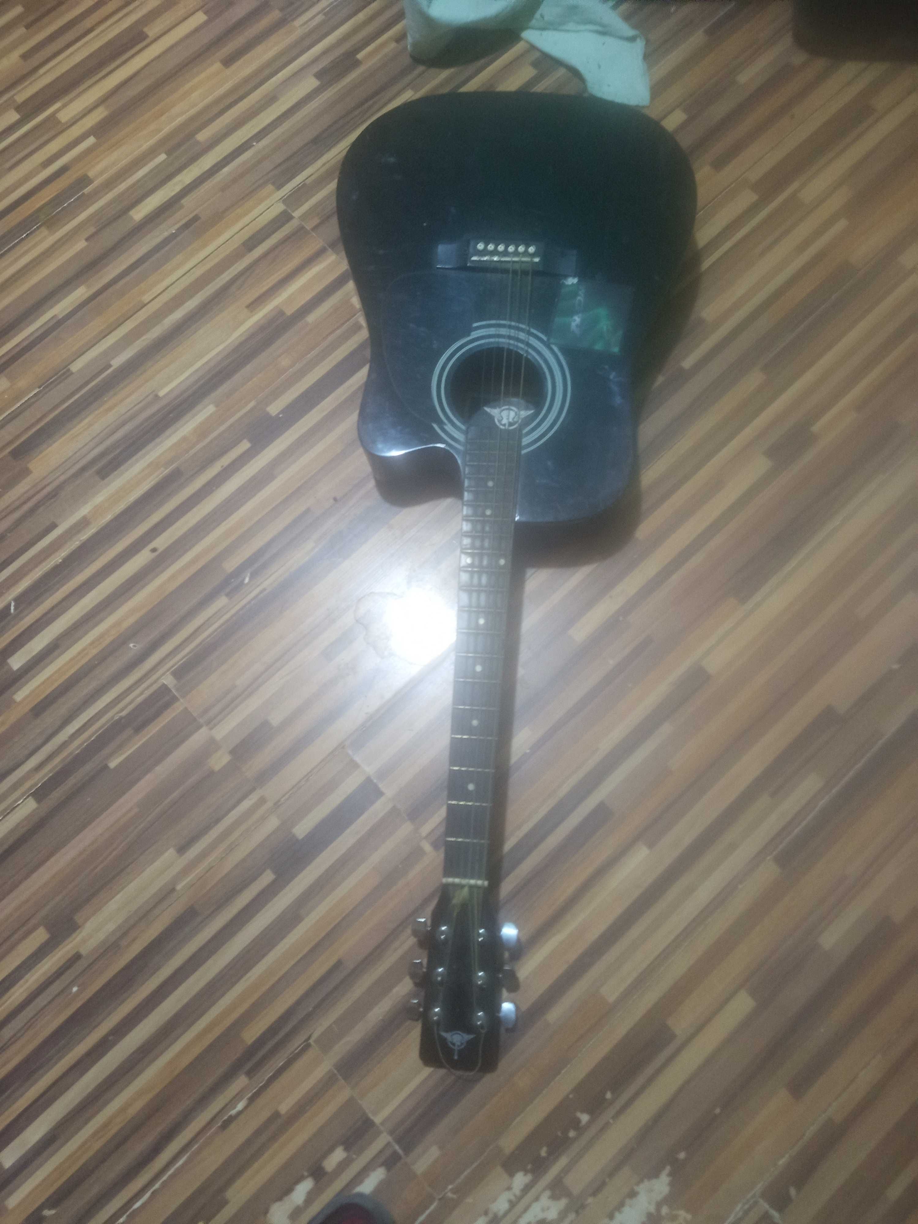 Sprzedam gitarę tanio