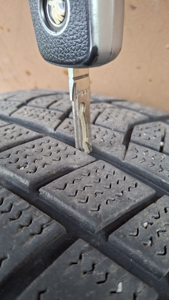 Зимова гума 225/65 r17 резина колеса