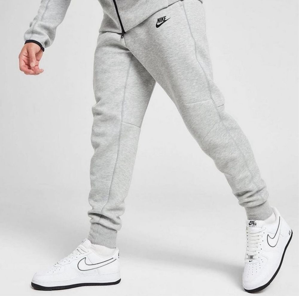 штани Nike Sportswear Tech Fleece Joggers FB8002-063