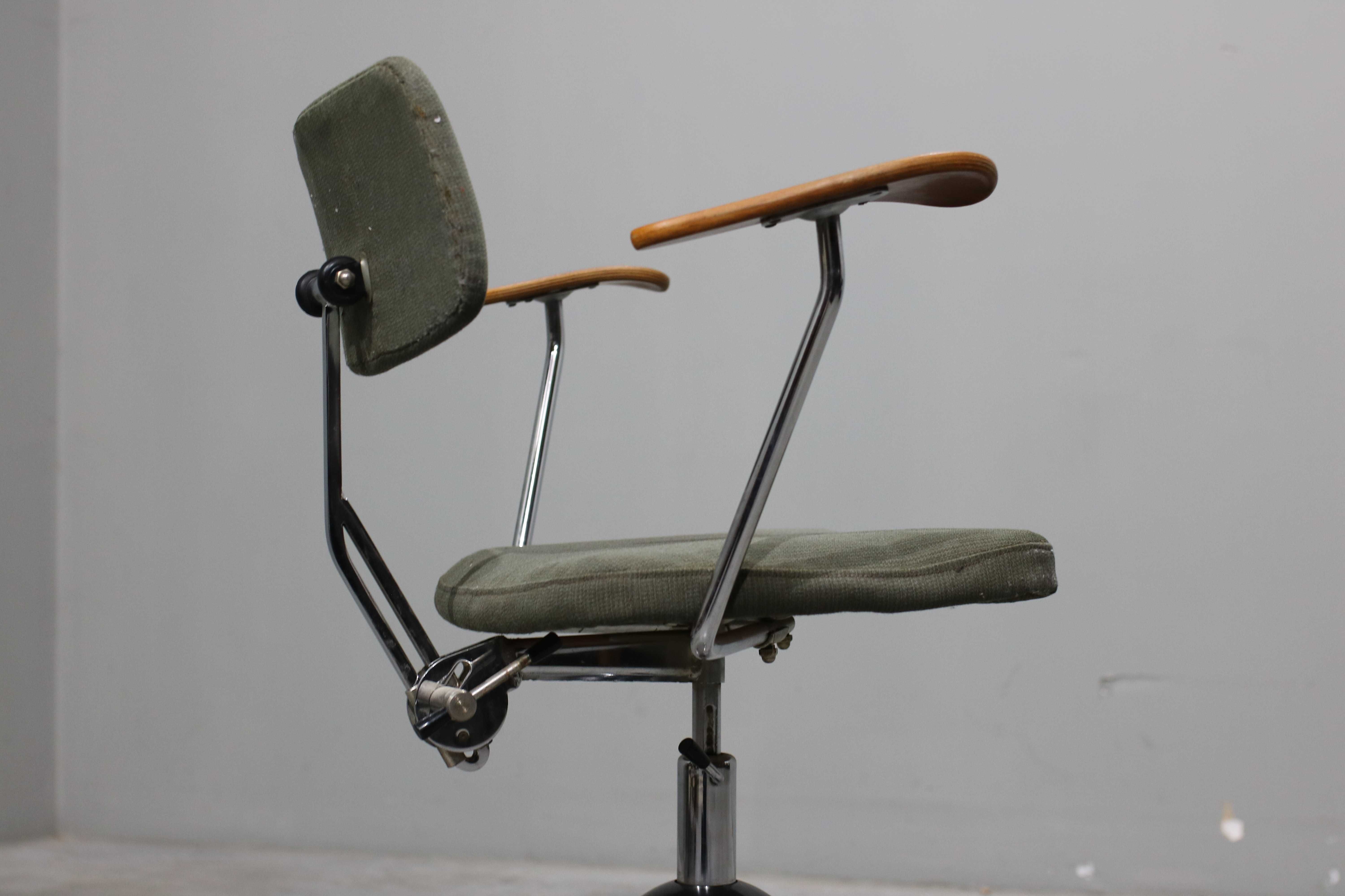 Cadeira de escritório da década de 1960 | Design Mid- Century Modern