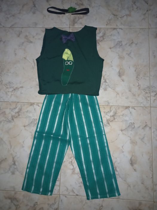 Костюм осіннє свято:огірок, ,кукурудза,,цибуля,бурячок,баклажан,помідо