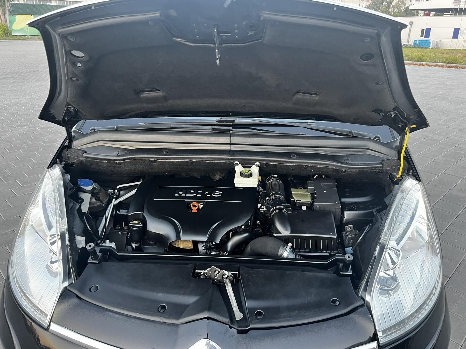 Продаю автомобіль Citroen C4 grand picasso