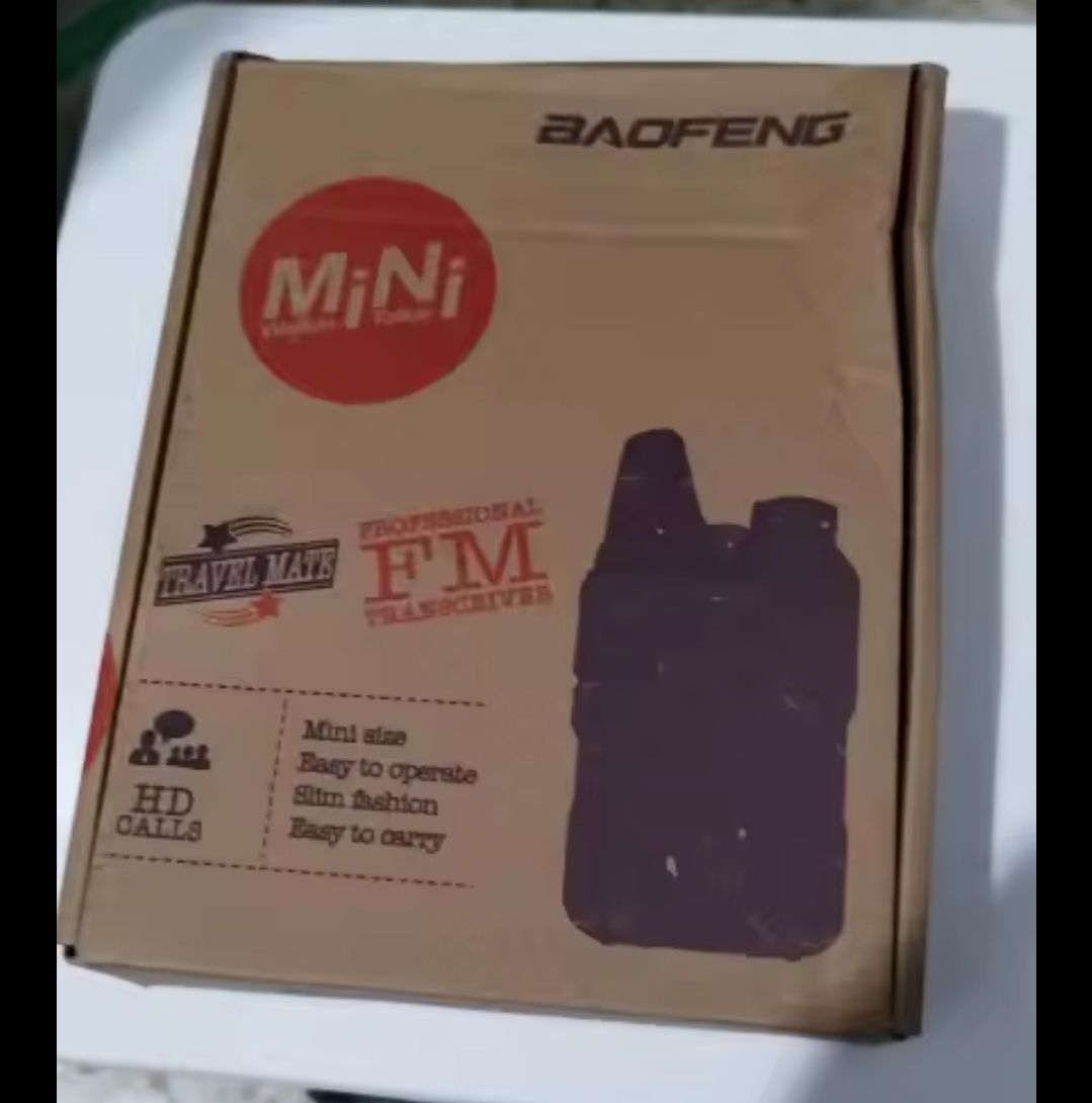 Портативні Рації Baofeng BF-T1 2шт. +радіо + фонарик