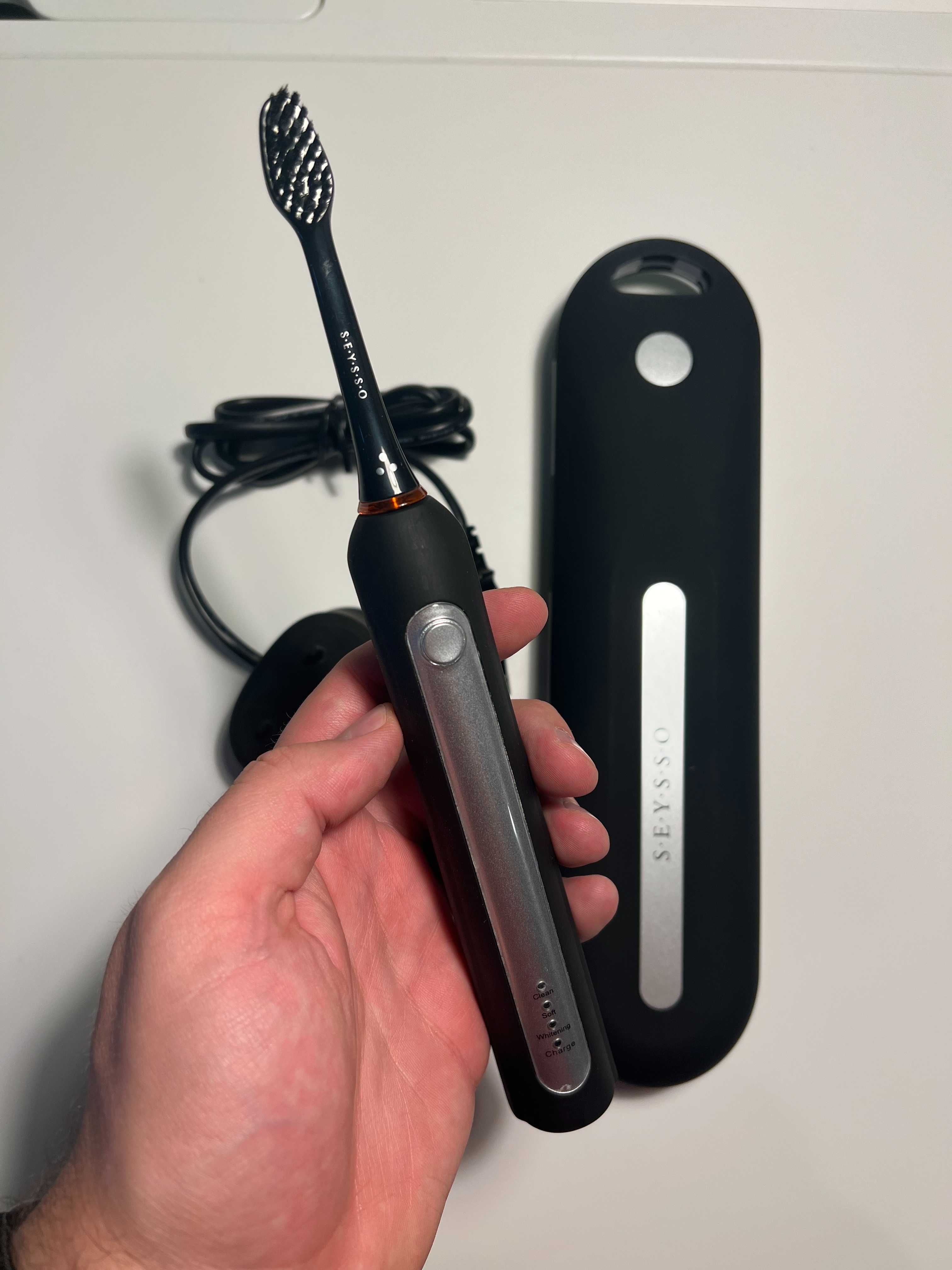 Szczoteczka soniczna Seysso Carbon Professional z etui i ładowarką