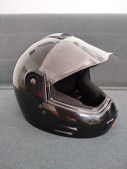 Capacete de mota.