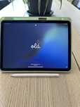 iPad Air 4th generation– usado com ecrã rachado