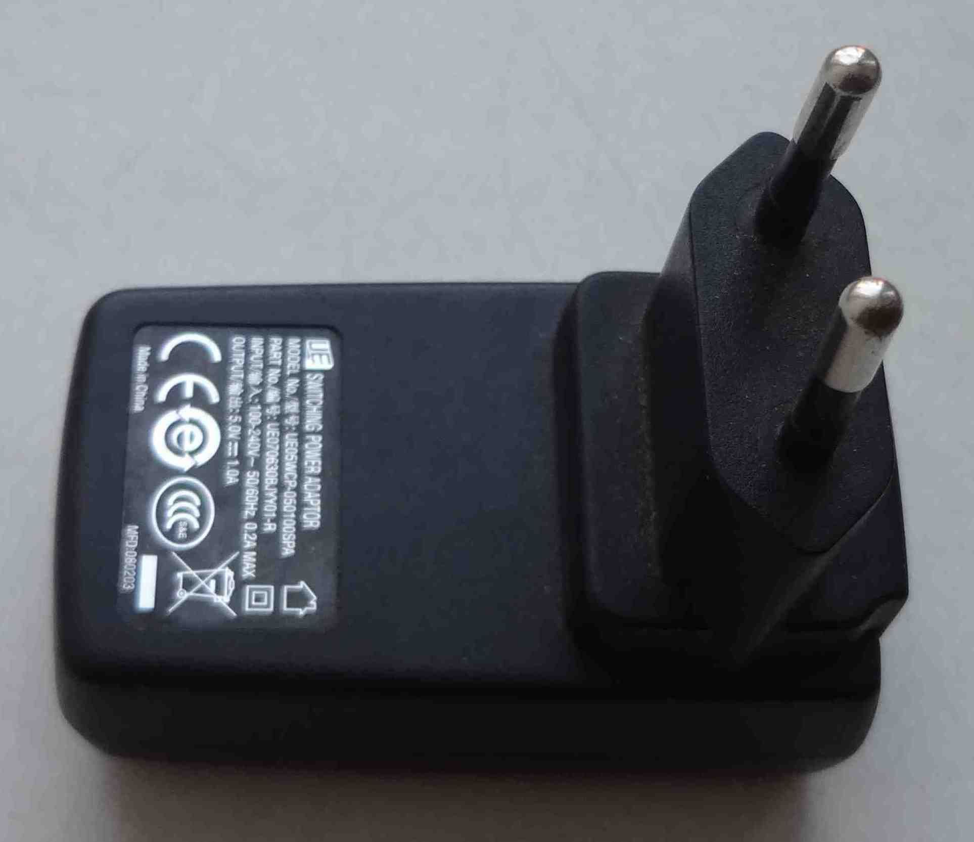 Блок питания Switching 5V 1A UEWCP-050100SPA адаптер USB