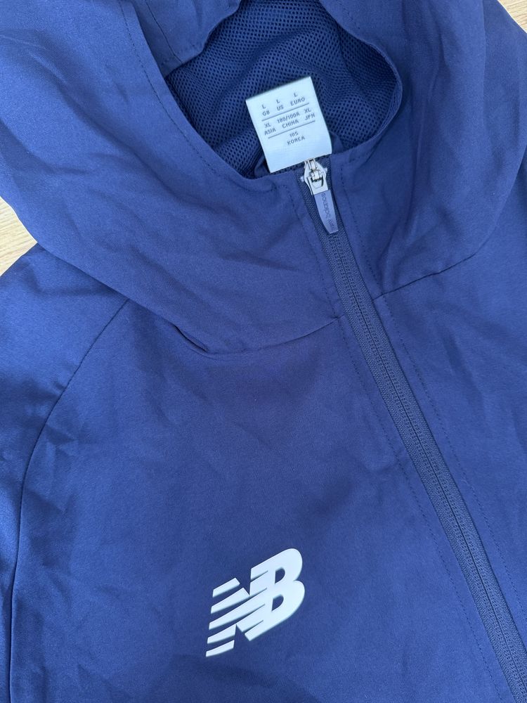 New Balance | Чоловіча вітровка | L розмір