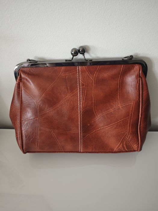 Mala de ombro castanha