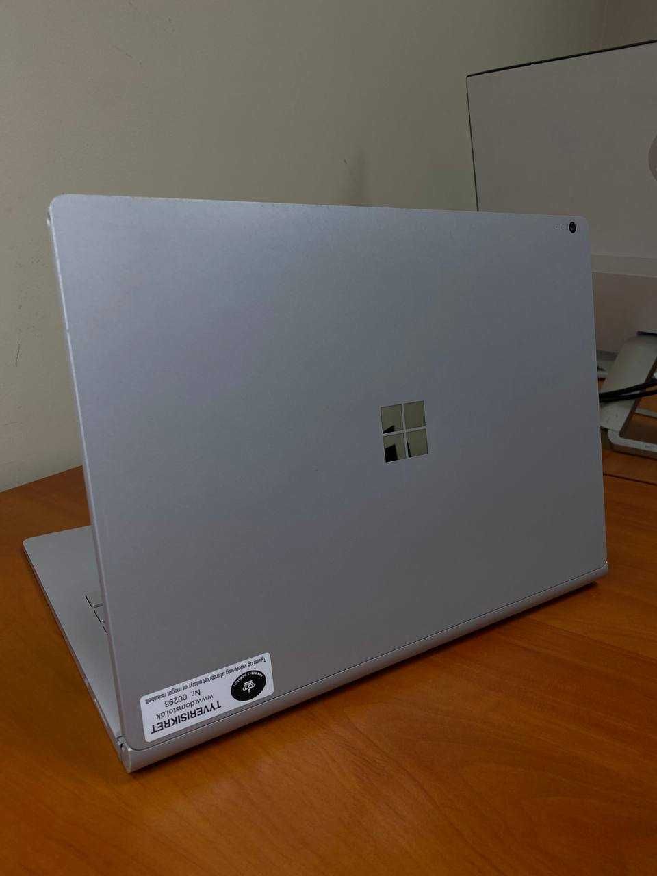 Сенсорний Ноутбук Microsoft Surface Book/i5-6300U/8/128/2K