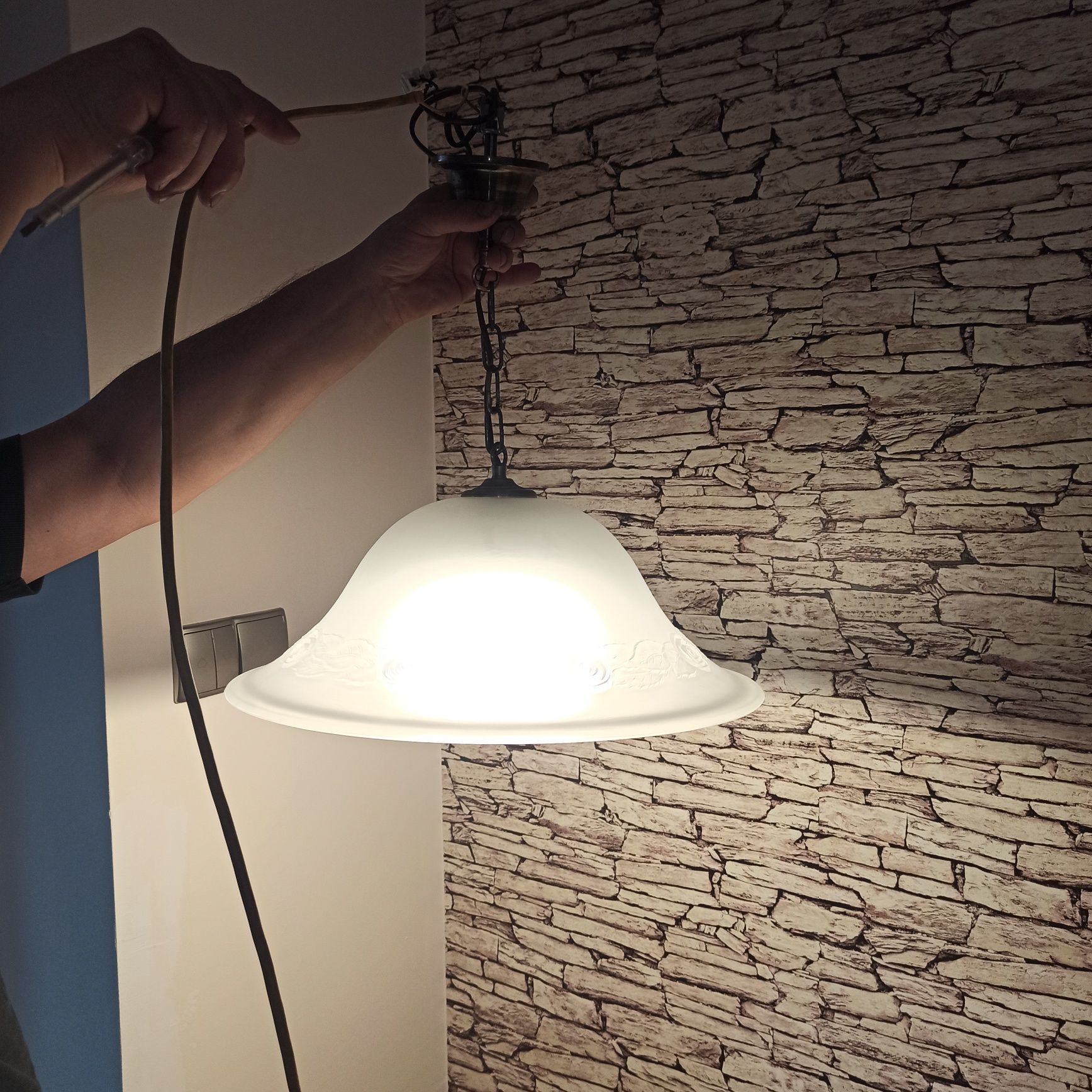 Lampa żyrandol do kuchni