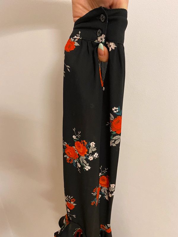 HM H&M sukienka hiszpanka gole plecy falbany kwiaty mgiełka szyfon tiu
