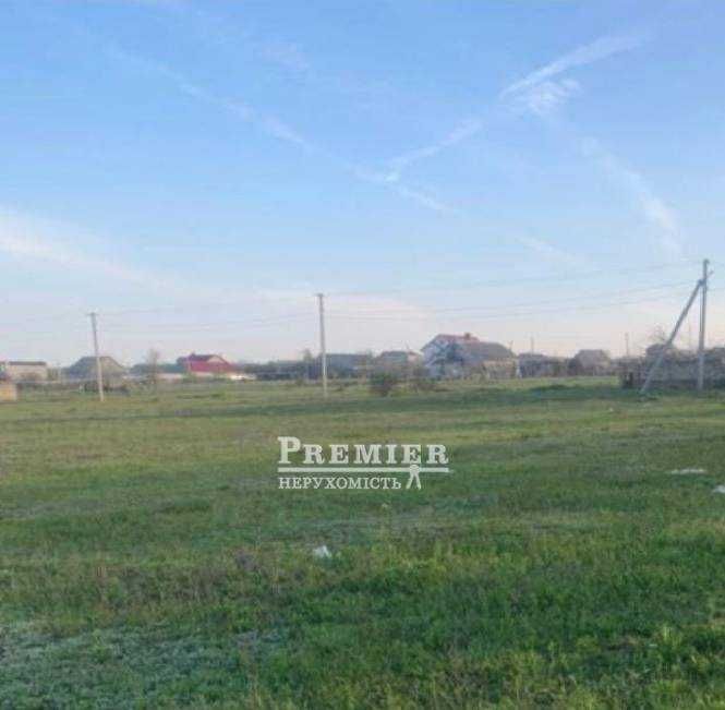 Продам земельну ділянку в селі Августівка