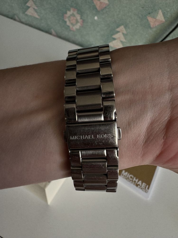 Часы Michael Kors б/у модель MK-5535