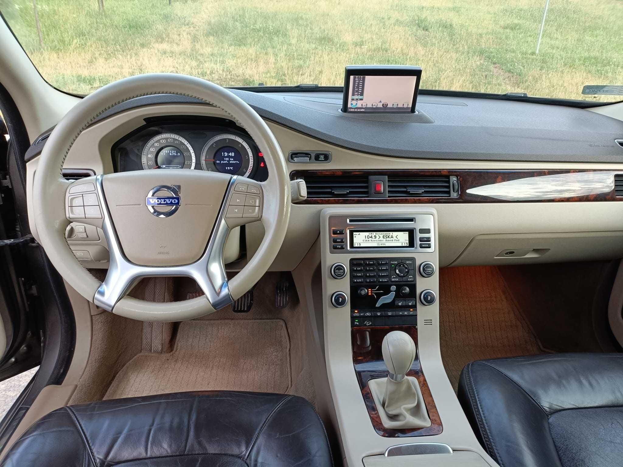 Volvo XC70 2.4 D5 AWD Summum 205KM 2010 r.
