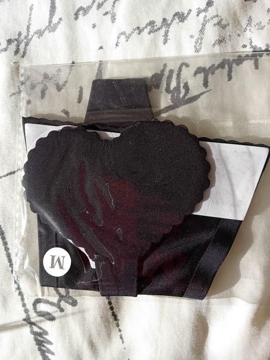 Majtki stringi samonośne niewidoczne Yo! Serce M