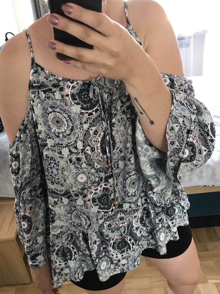 Nowa bluzka we wzory Top secret 42 XL