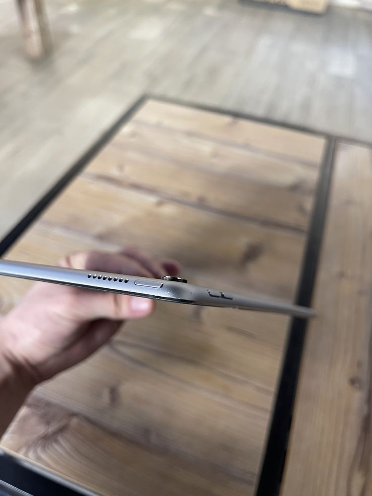 iPad pro 10.5 64gb space gray