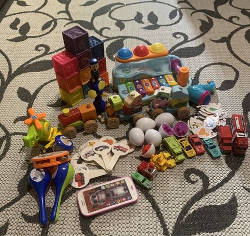 Набор детских игрушек ( кубики Batat, ксилофон, конструктор)