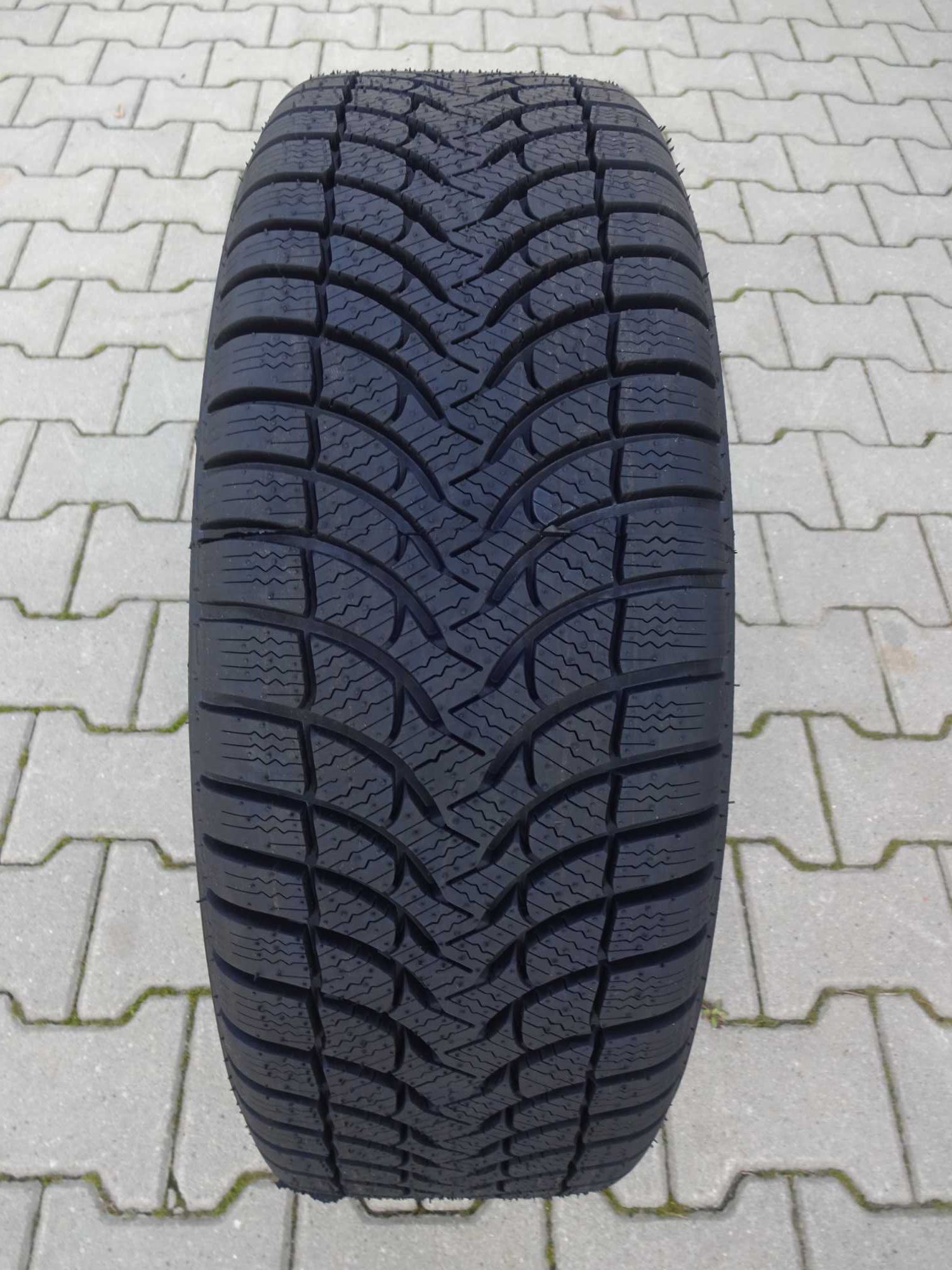 4x Opony Bieżnikowane 205/60R16 Zimowe ALPIN 4 Nowe