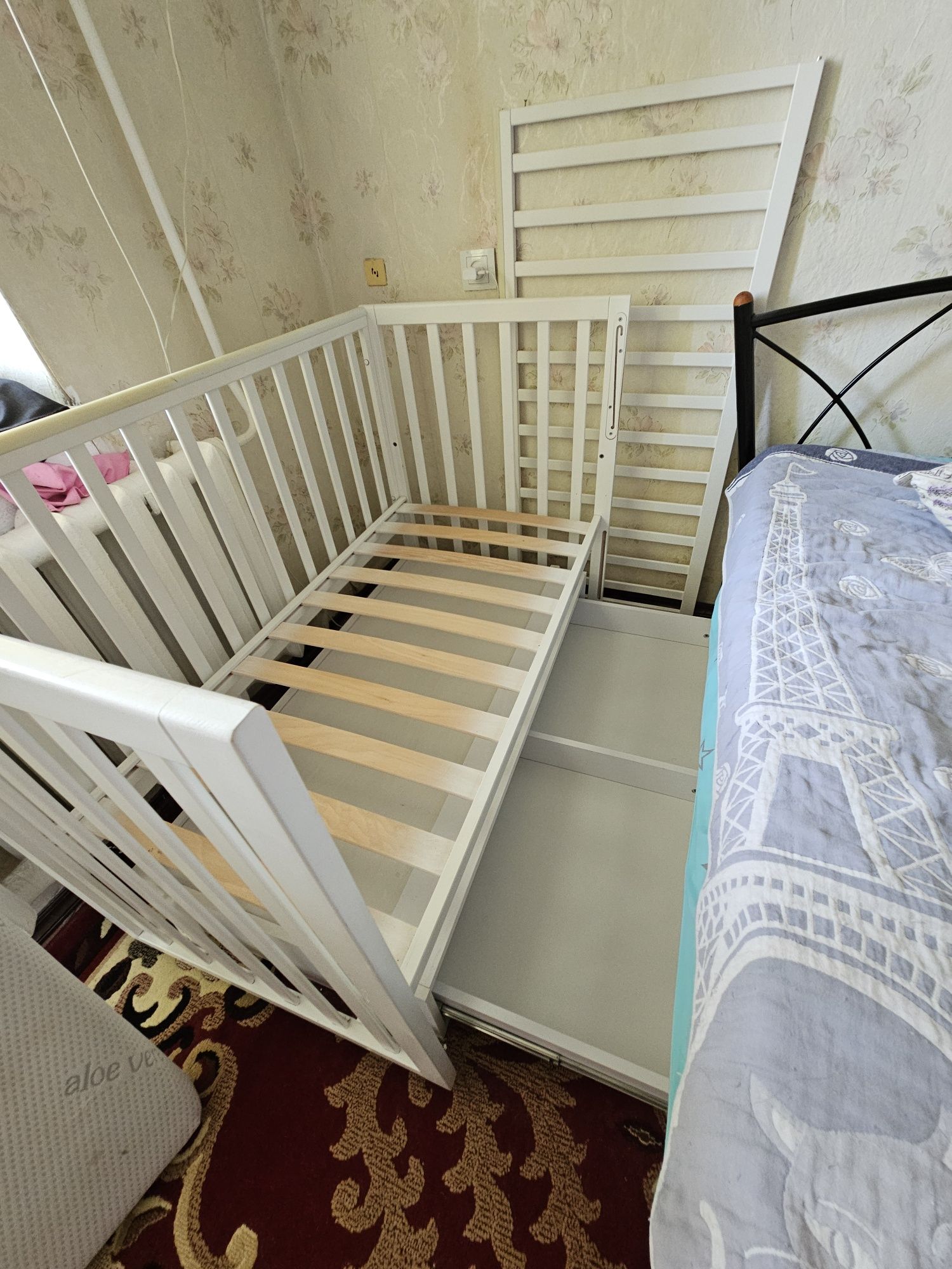 Продам детскую кроватку