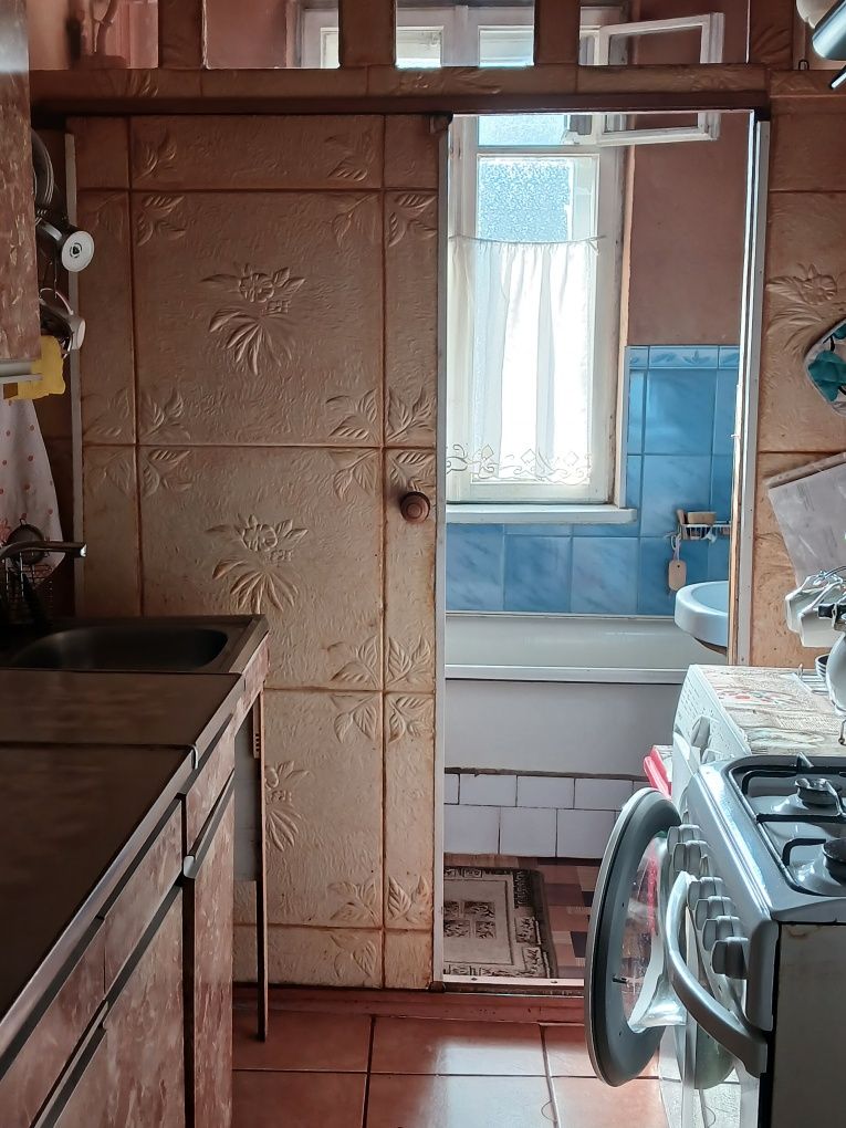 Продам двоповерховий будинок по вул.Короля Данила