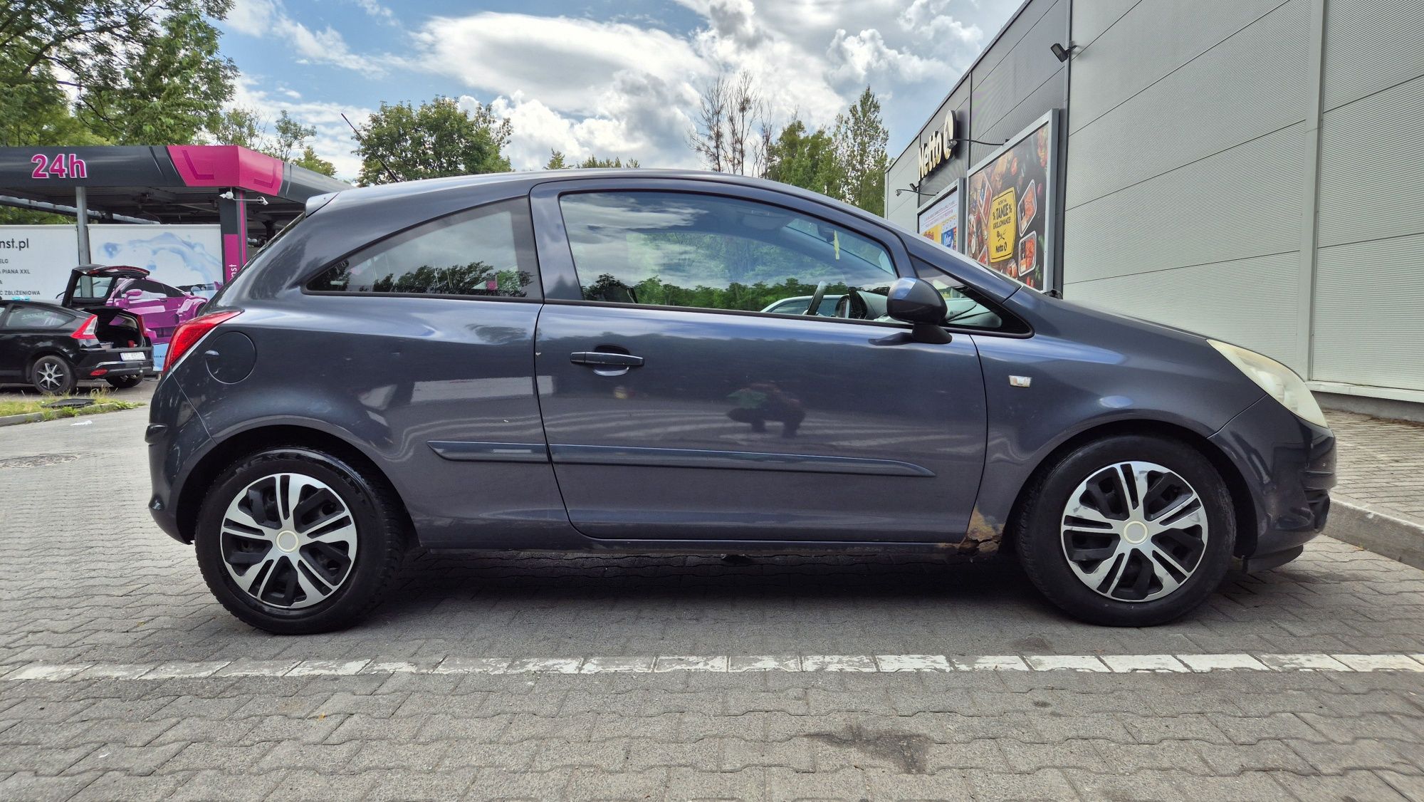 Opel corsa D   1.2 benzyna