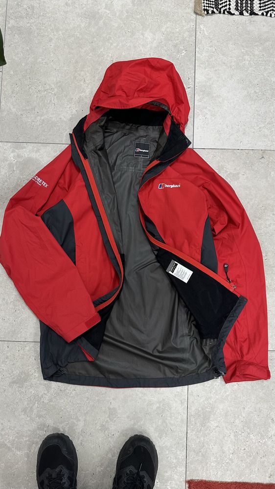 Чоловіча вітровка Berghaus gore tex