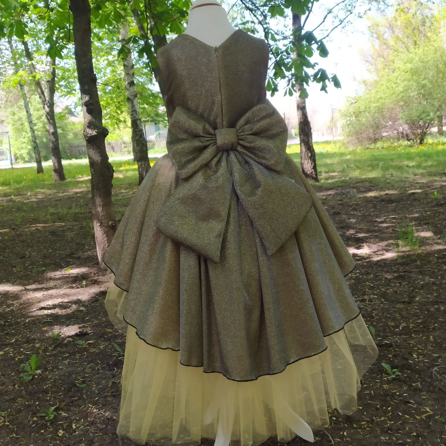 Сукня на випуск з садочка пудрова 122 розмір фатинова люрексова нова