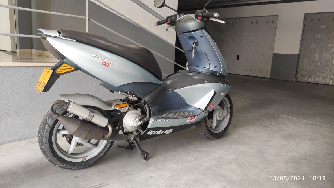 Scooter Aprilia Area 51