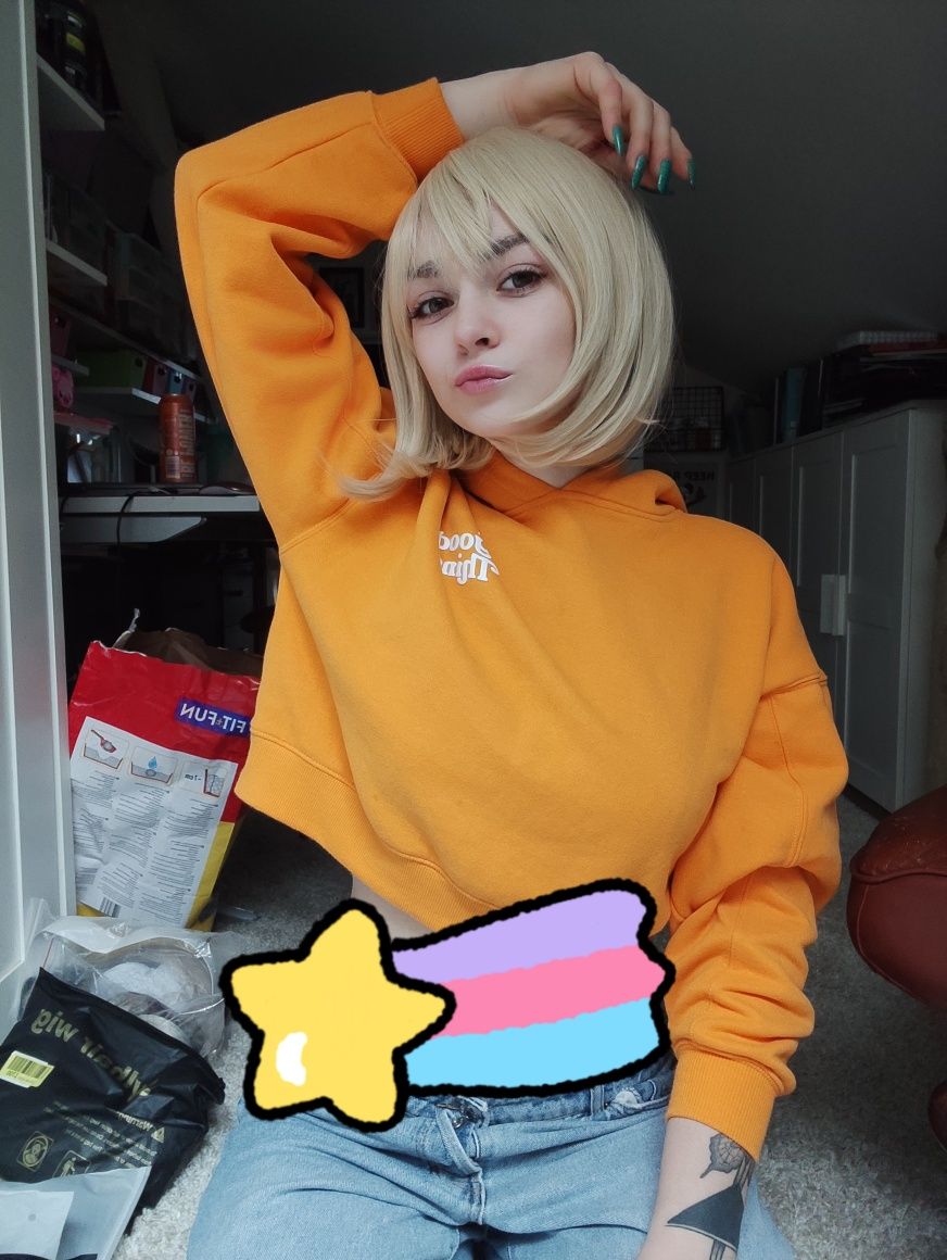 Peruka blond bob z grzywką asymetryczny przedziałek WIG cosplay