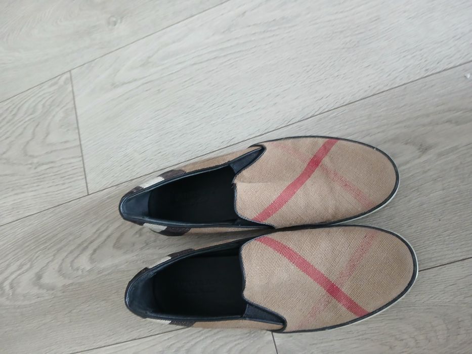 Sapatos burberry usados
