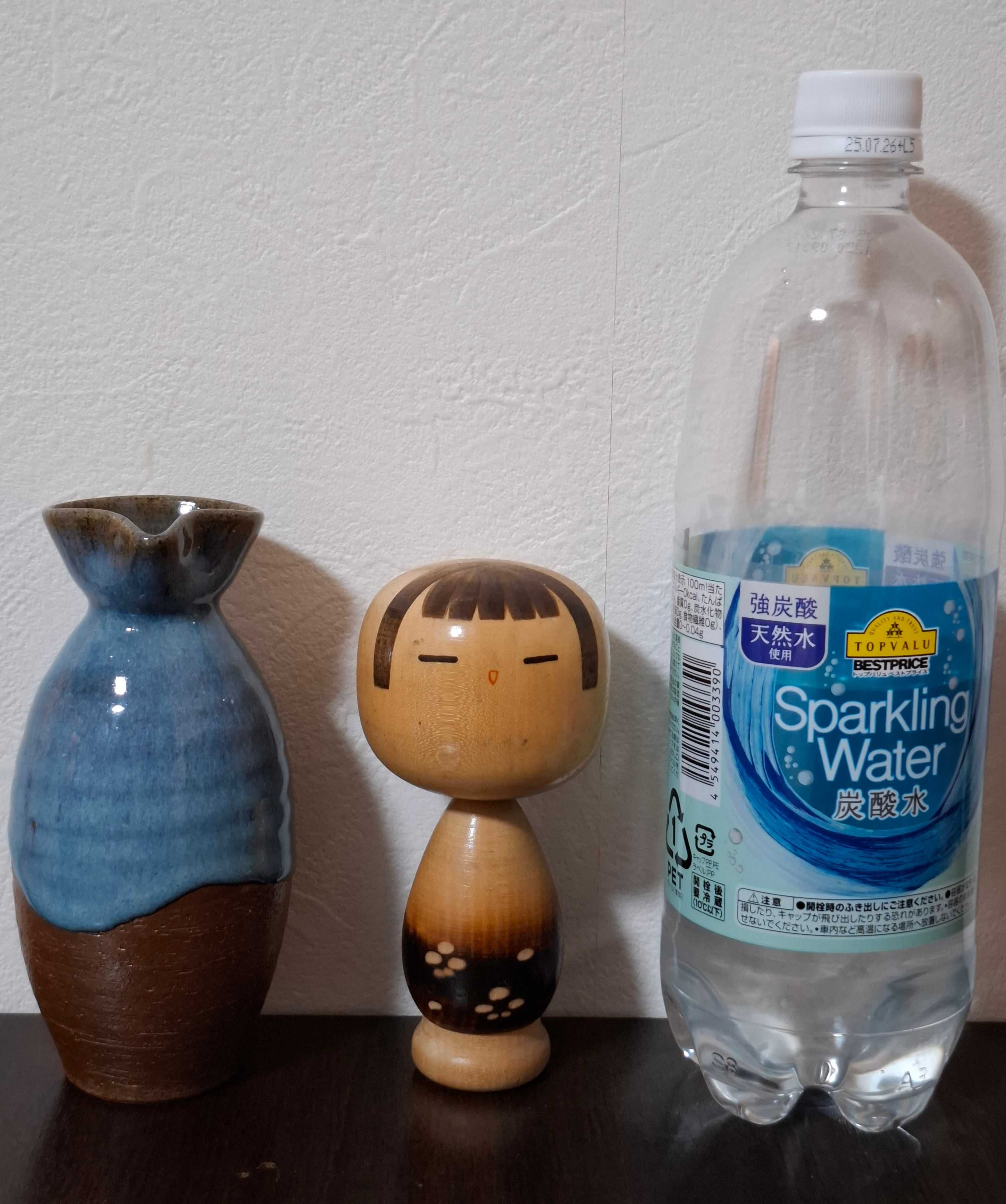 Unikatowa japońska lalka sosaku kokeshi autorstwa Yuji Kawase