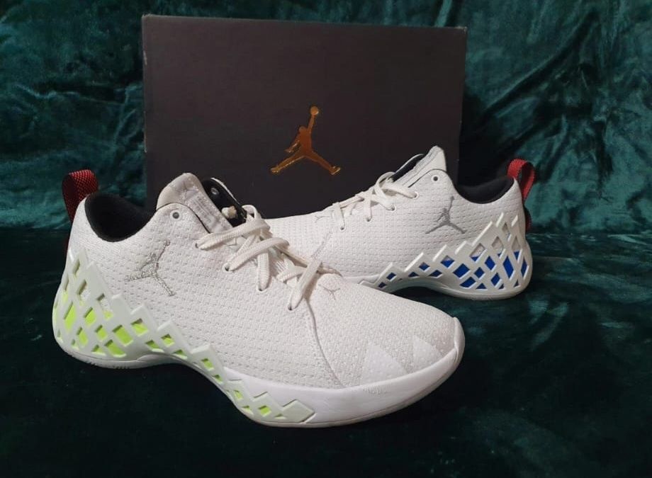 Buty / Jordan Jumpman Diamond Low / rozmiar 42.5