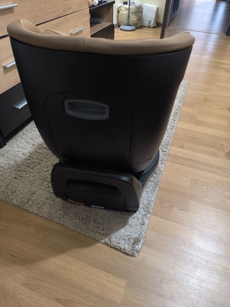 Britax Romer Dualfix Pro M Lux 2025