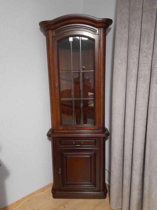 Witryna naroźna stan idealny