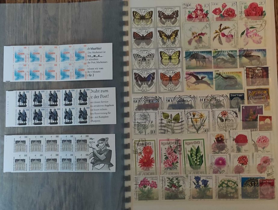 Klaser pełen znaczków 31 plus gratis