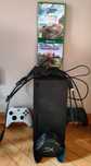 Sprzedam Xbox serowa x plus dwa pady, gry, ładowarka
